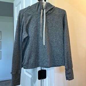Vuori long sleeve hooded